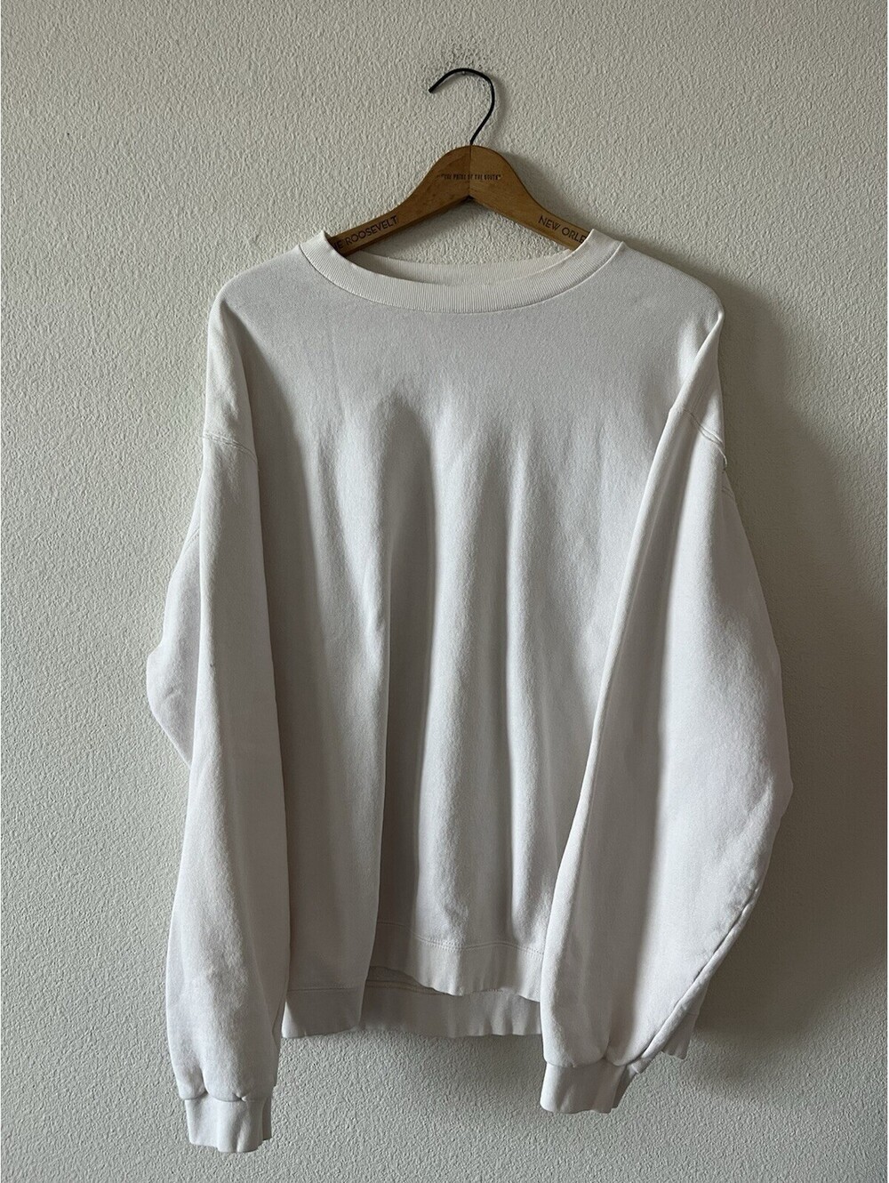 Vintage Delta Blank White Crewneck Sweatshirt Made Large